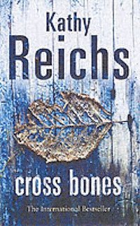 Cross Bones (h�ftad)