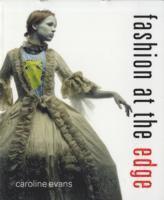 Fashion at the Edge (h�ftad)