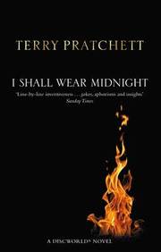 I Shall Wear Midnight (h�ftad)