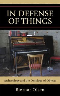 In Defense of Things (inbunden)
