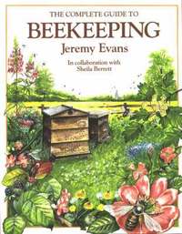 Complete Guide To Beekeeping (inbunden)