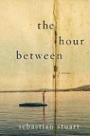 The Hour Between (inbunden)