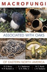 Macrofungi Associated with Oaks of Eastern North America (h�ftad)