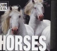 Horses (inbunden)