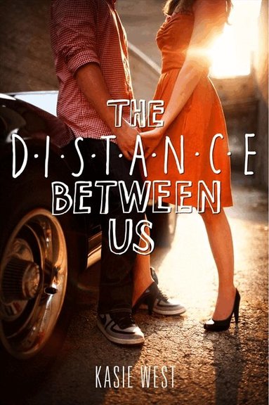 Distance Between Us (h�ftad)