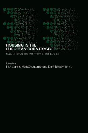Housing in the European Countryside (inbunden)