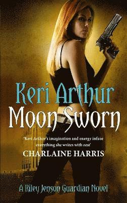 Moon Sworn (häftad)