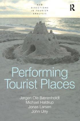 Performing Tourist Places (inbunden)