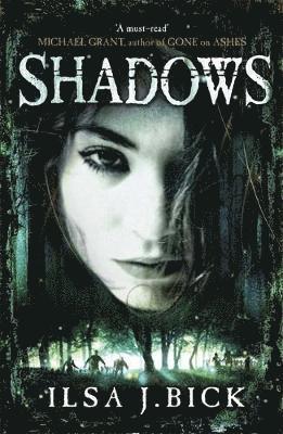 The Ashes Trilogy: Shadows (häftad)