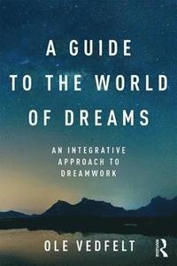 A Guide to the World of Dreams (häftad)