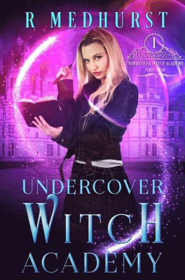 Undercover Witch Academy: First Year (häftad)