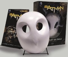 Batman: The Court of Owls Mask and Book Set (The New 52) (häftad)