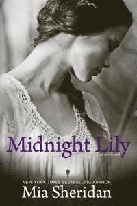 Midnight Lily (häftad)