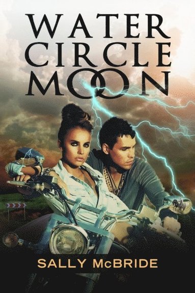 Water, Circle, Moon (häftad)