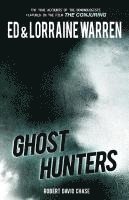 Ghost Hunters: True Stories from the World's Most Famous Demonologists (häftad)