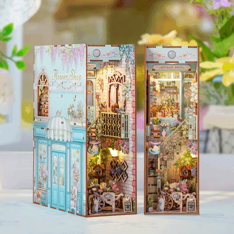 Book Nook: Flower Shop, Övrigt