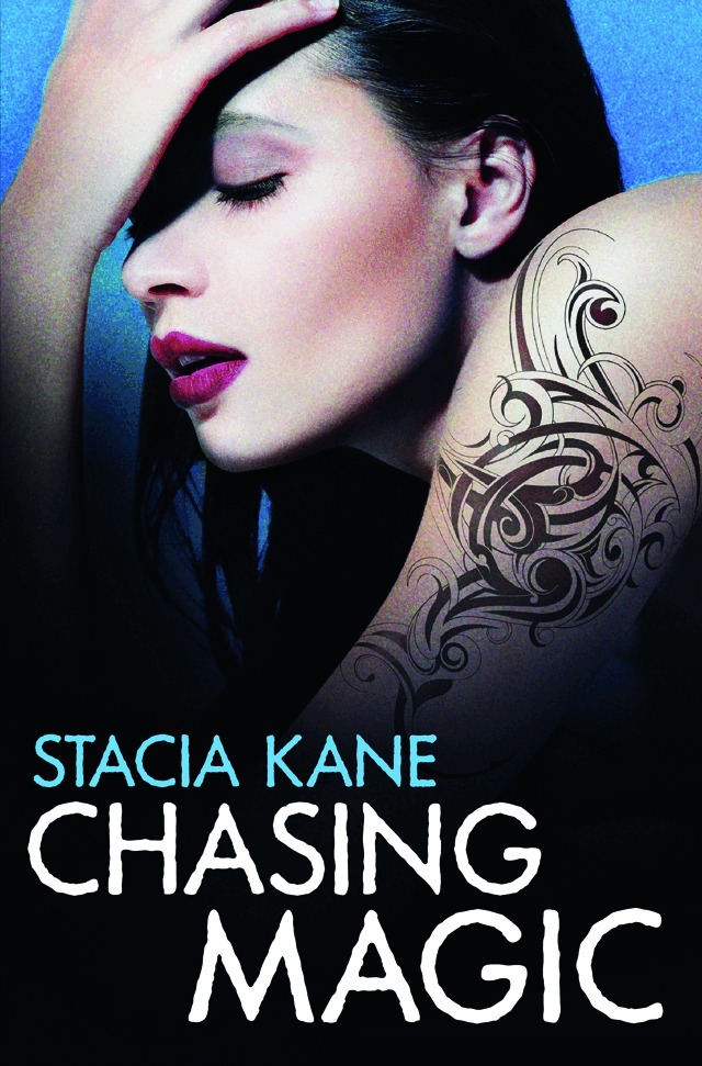 Stacia Kane - Chasing Magic, E-bok. Tillgänglighet: Lägg i varukorg
