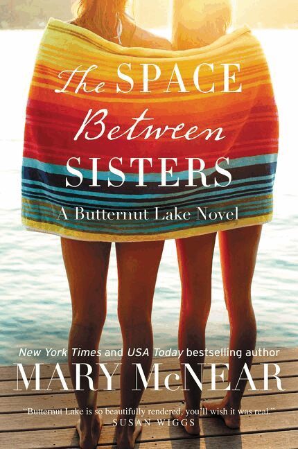 Mary McNear - Space Between Sisters, Häftad