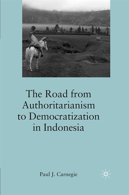 P. Carnegie - Road from Authoritarianism to Democratization in Indonesia, E-bok