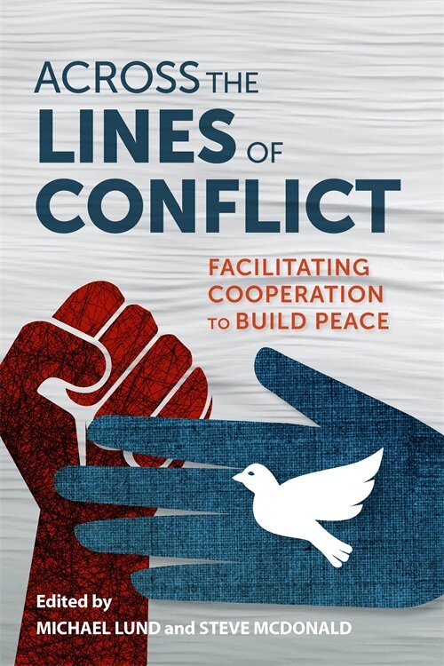 Michael Lund, Steve McDonald - Across the Lines of Conflict, Inbunden. Tillgänglighet: Tillfälligt slut