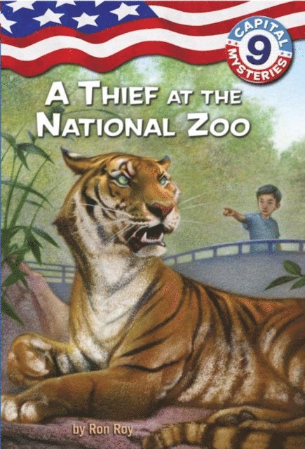 Ron Roy - Capital Mysteries #9: A Thief at the National Zoo, E-bok