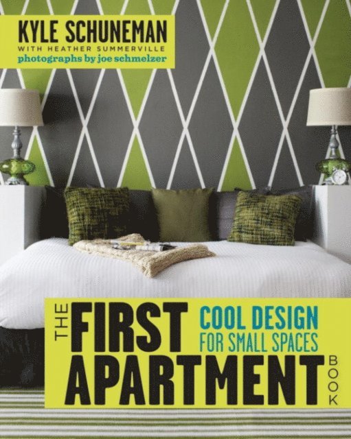 Heather Summerville, Kyle Schuneman - First Apartment Book, E-bok