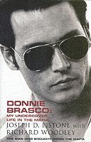 Joseph D Pistone - Donnie Brasco, Häftad