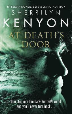 Sherrilyn Kenyon - At Death's Door, Häftad