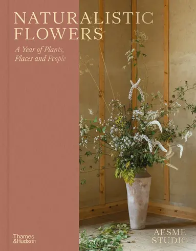 Naturalistic Flowers