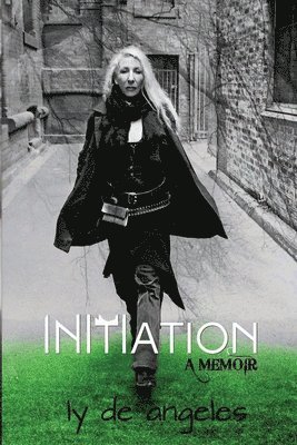 Ly De Angeles - Initiation: A Memoir, Häftad. Tillgänglighet: Lägg i varukorg