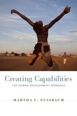 Martha C. Nussbaum - Creating Capabilities, Häftad