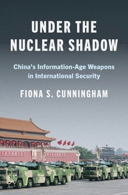 Fiona S. Cunningham - Under the Nuclear Shadow, Inbunden