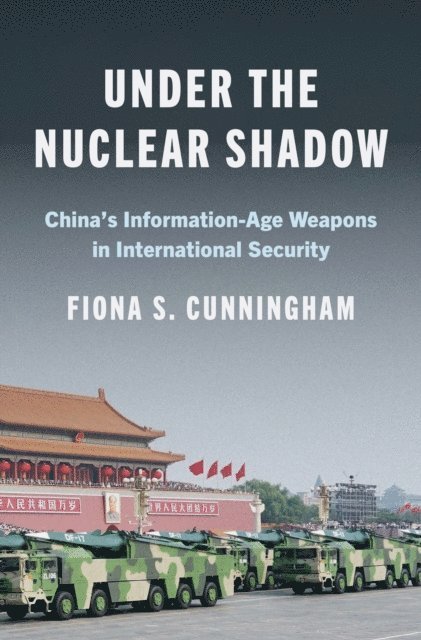 Fiona S. Cunningham - Under the Nuclear Shadow, E-bok