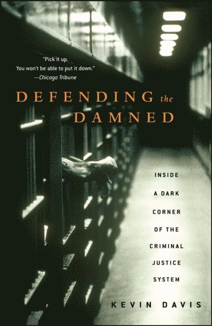 Kevin Davis - Defending the Damned, E-bok