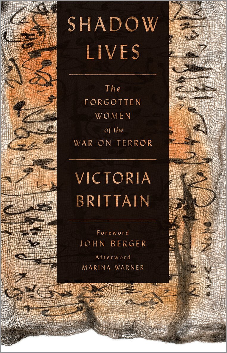 Victoria Brittain - Shadow Lives, Inbunden. Tillgänglighet: Tillfälligt slut