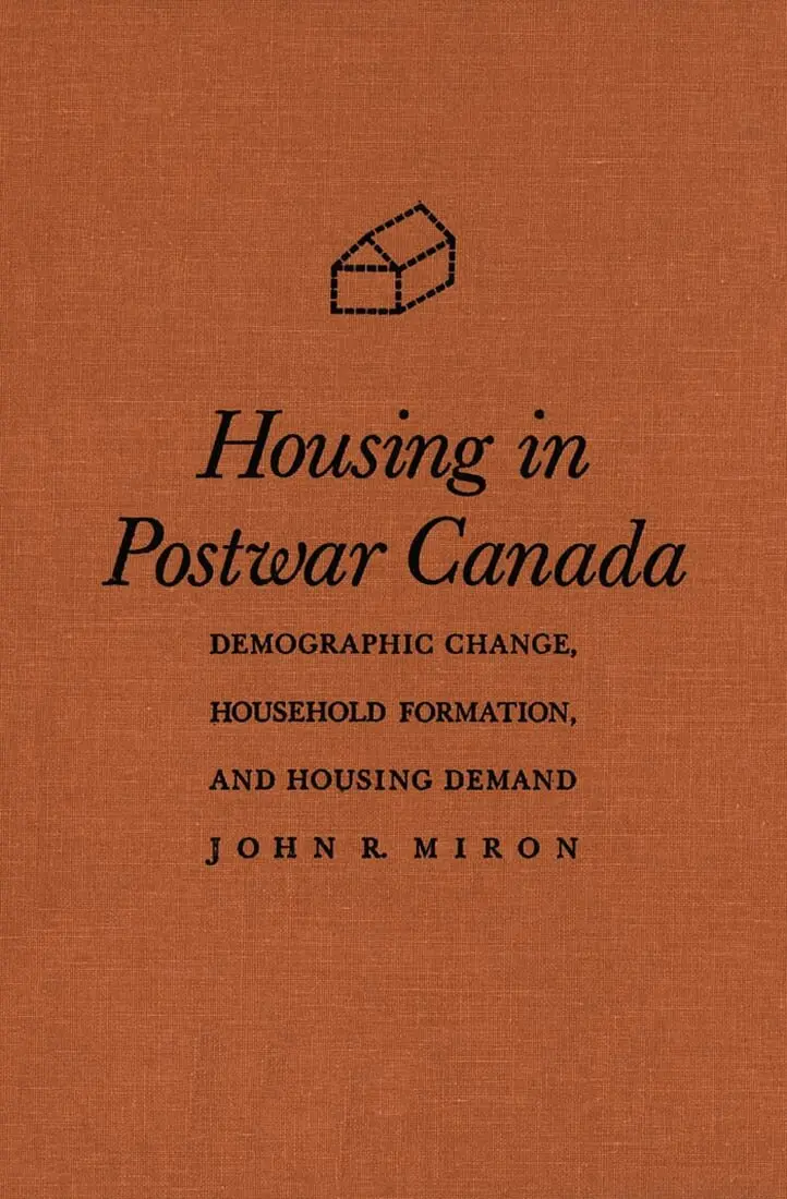 John R. Miron - Housing in Postwar Canada, Inbunden. Tillgänglighet: Tillfälligt slut
