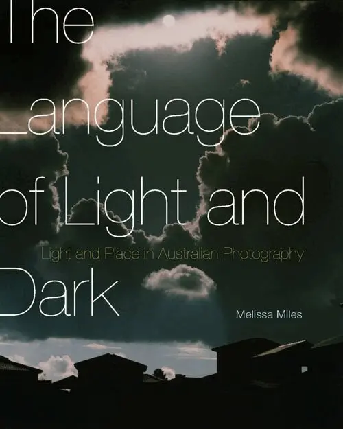 Melissa Miles - Language of Light and Dark, Inbunden. Tillgänglighet: Tillfälligt slut