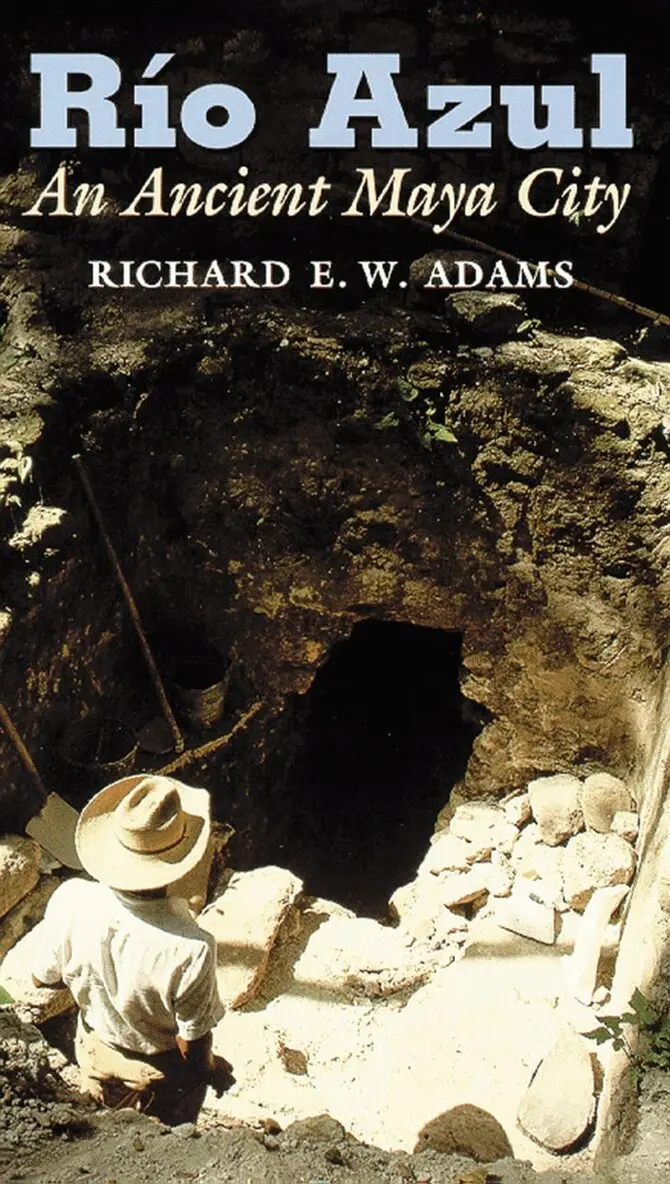 Richard E. W. Adams - Rio Azul, Inbunden. Tillgänglighet: Tillfälligt slut