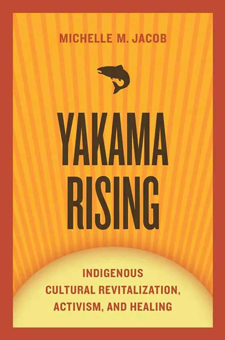 Michelle M. Jacob - Yakama Rising, Häftad. Tillgänglighet: Tillfälligt slut