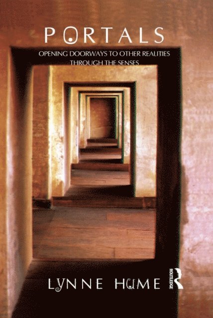 Lynne Hume - Portals, E-bok