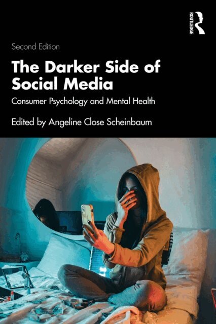 Angeline Close Scheinbaum - Darker Side of Social Media, E-bok