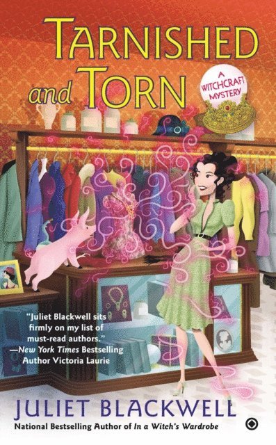 Juliet Blackwell - Tarnished and Torn, E-bok
