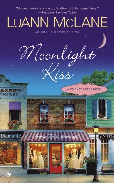 LuAnn McLane - Moonlight Kiss, E-bok