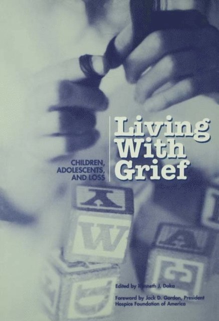 Kenneth J. Doka - Living With Grief, E-bok
