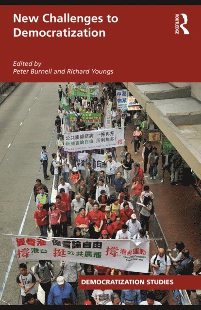 Richard Youngs, Peter Burnell - New Challenges to Democratization, E-bok