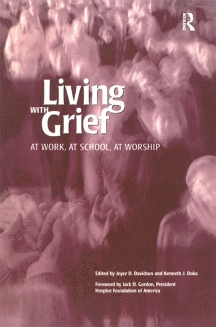 Kenneth J. Doka - Living With Grief, E-bok