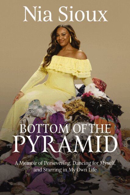 Nia Sioux - Bottom of the Pyramid, E-bok