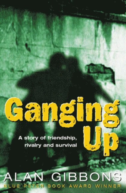 Alan Gibbons - Ganging Up, E-bok