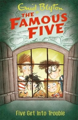 Enid Blyton - Famous Five: Five Get Into Trouble, Häftad