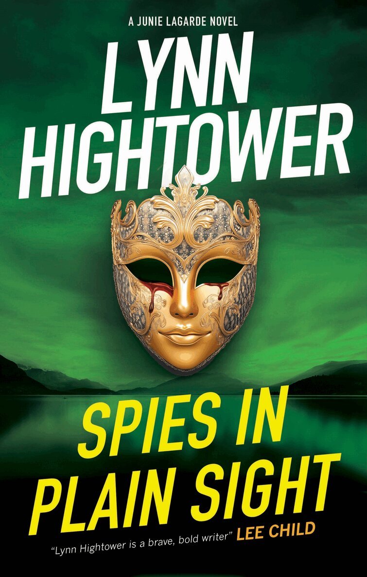 Lynn Hightower - Spies in Plain Sight, Inbunden. Tillgänglighet: Lägg i varukorg